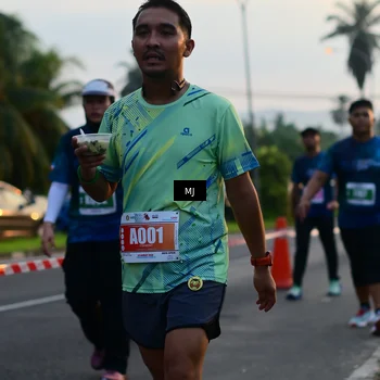 Runner Photo 4406524