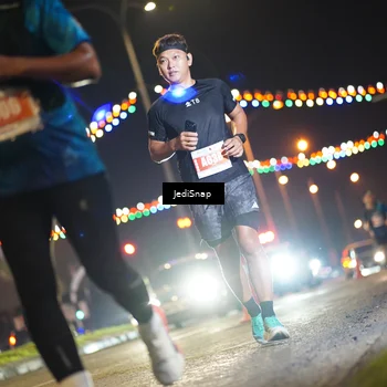 Runner Photo 4406532