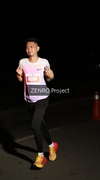 Runner Photo 4406540