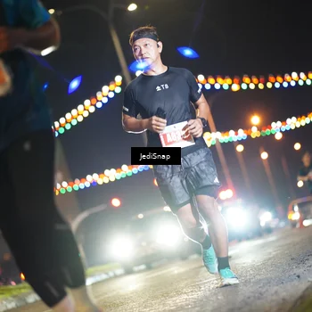 Runner Photo 4406549