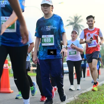 Runner Photo 4406563