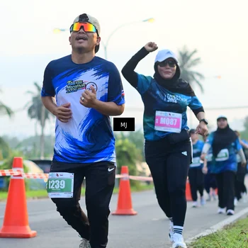 Runner Photo 4406664