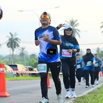 Runner Photo 4406675