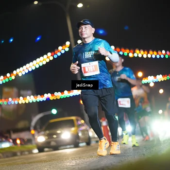 Runner Photo 4406679