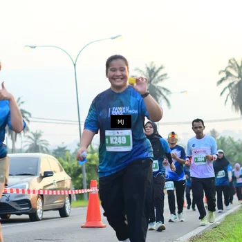 Runner Photo 4406687