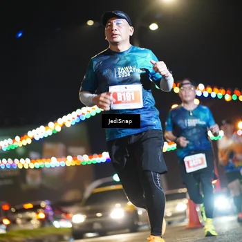 Runner Photo 4406694