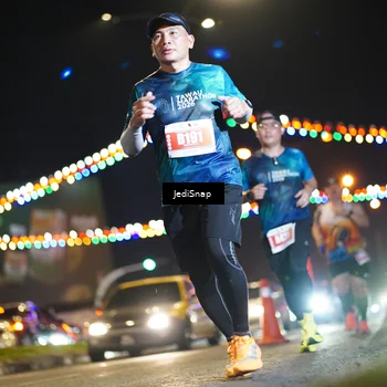 Runner Photo 4406697