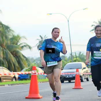 Runner Photo 4406708