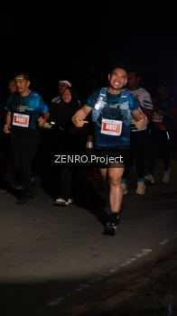 Runner Photo 4406735