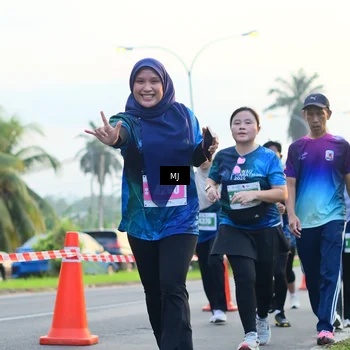 Runner Photo 4406765