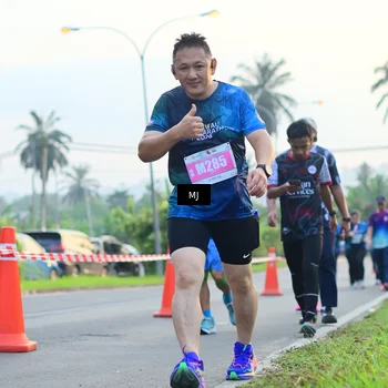 Runner Photo 4406781