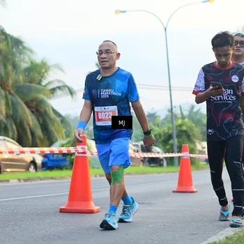 Runner Photo 4406786