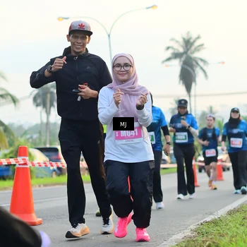 Runner Photo 4406817
