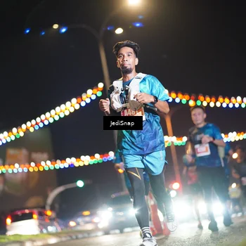 Runner Photo 4406859