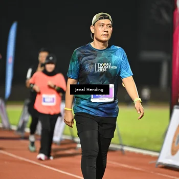 Runner Photo 4406863