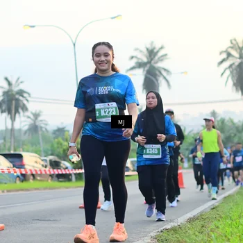 Runner Photo 4406870