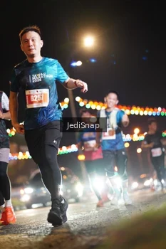 Runner Photo 4406901