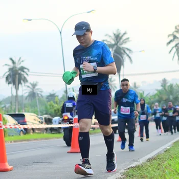Runner Photo 4406971