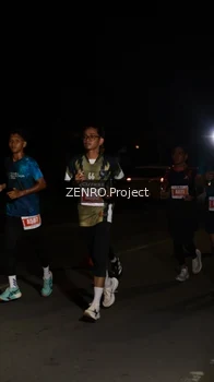 Runner Photo 4407005