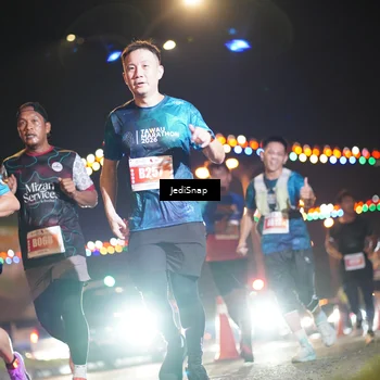 Runner Photo 4407013