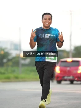 Runner Photo 4407053