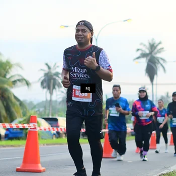 Runner Photo 4407174