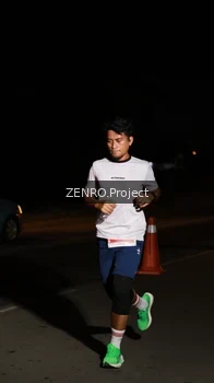Runner Photo 4407179