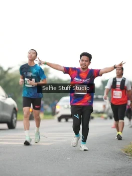 Runner Photo 4407220