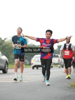 Runner Photo 4407240