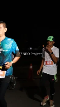 Runner Photo 4407325