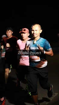 Runner Photo 4407399