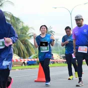 Runner Photo 4407403