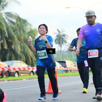 Runner Photo 4407413