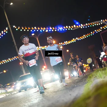 Runner Photo 4407430