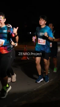 Runner Photo 4407435