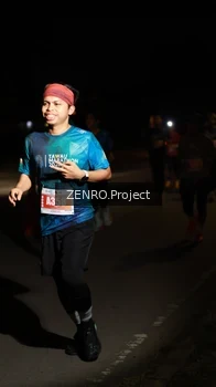 Runner Photo 4407447