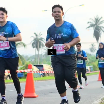 Runner Photo 4407455