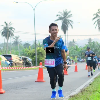 Runner Photo 4407655