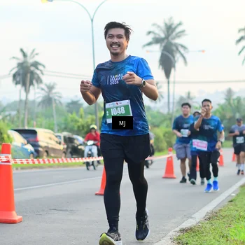 Runner Photo 4407656