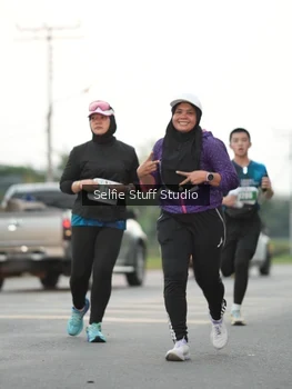 Runner Photo 4407670