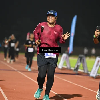 Runner Photo 4407712