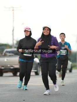 Runner Photo 4407715