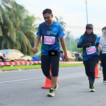 Runner Photo 4407717