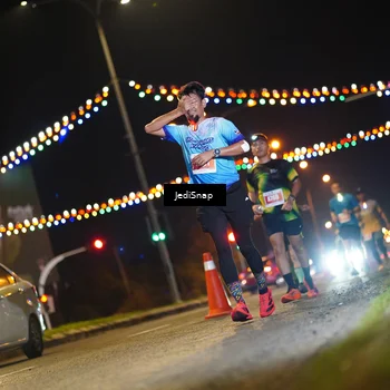 Runner Photo 4407725