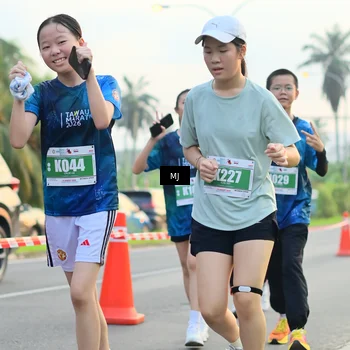 Runner Photo 4407783