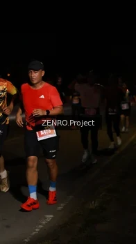 Runner Photo 4407793