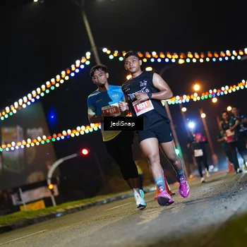 Runner Photo 4408098