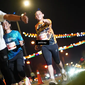 Runner Photo 4408585