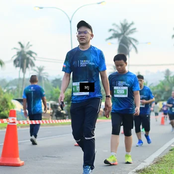 Runner Photo 4408663