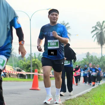 Runner Photo 4408696